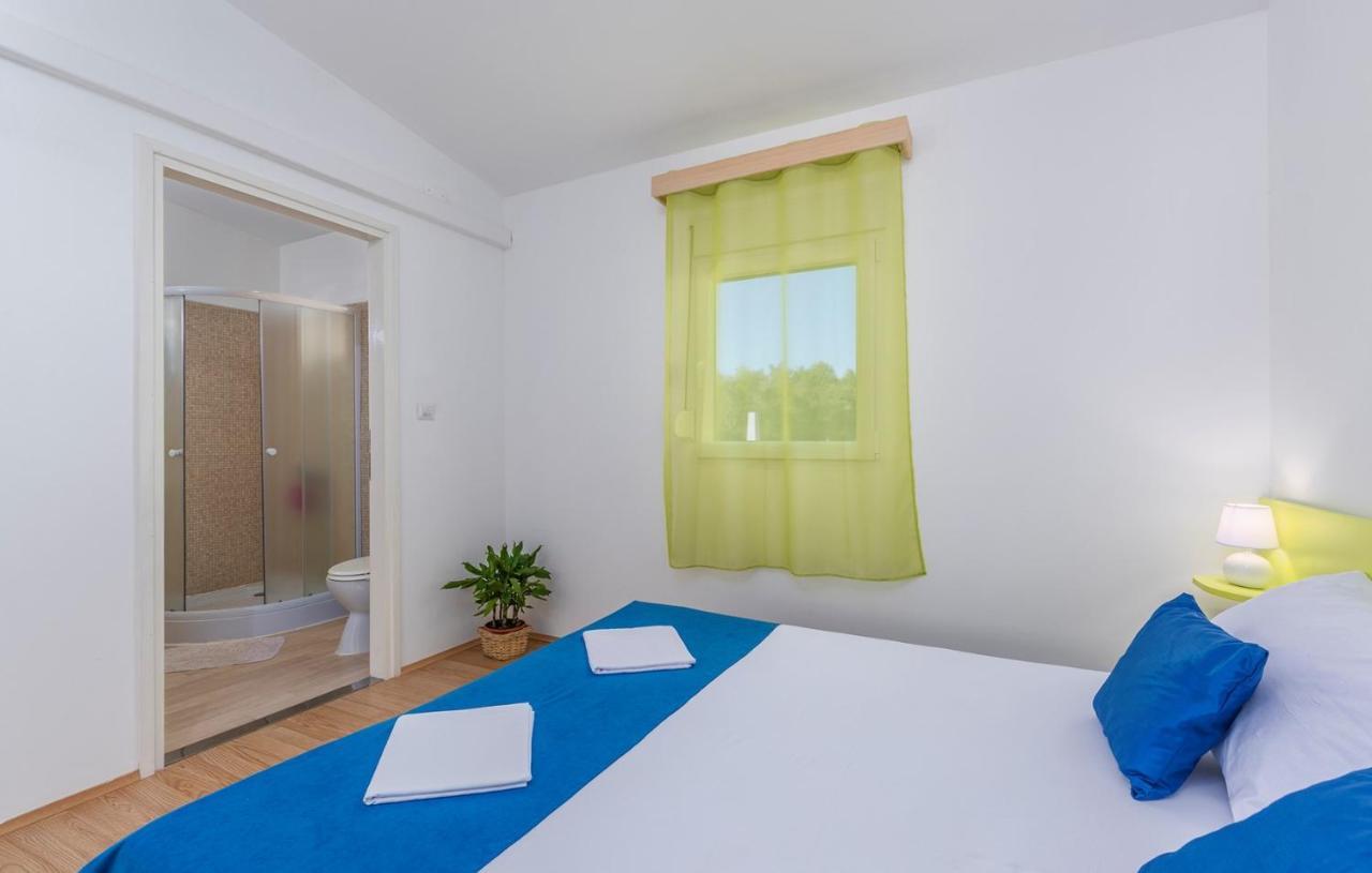 Holiday Park Village Jelovci Kringa ภายนอก รูปภาพ