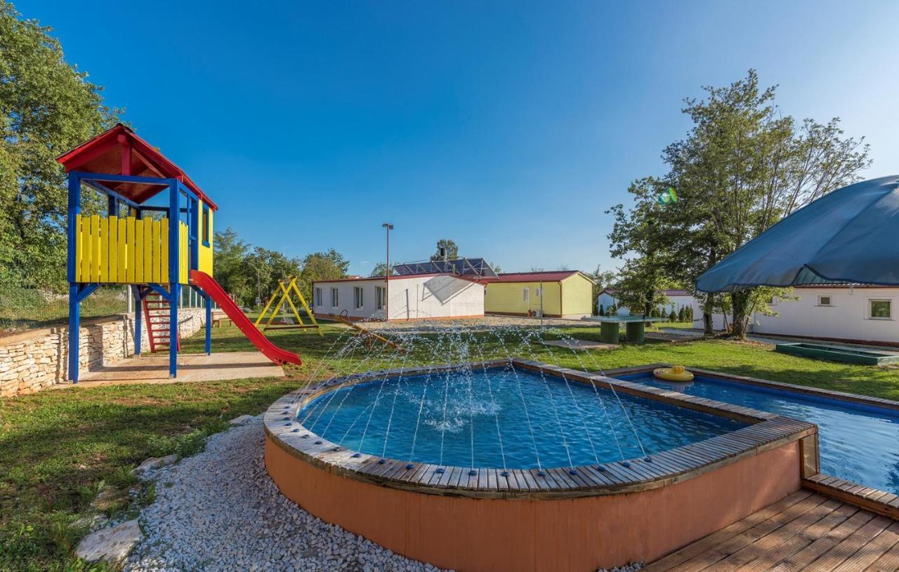 Holiday Park Village Jelovci Kringa ภายนอก รูปภาพ