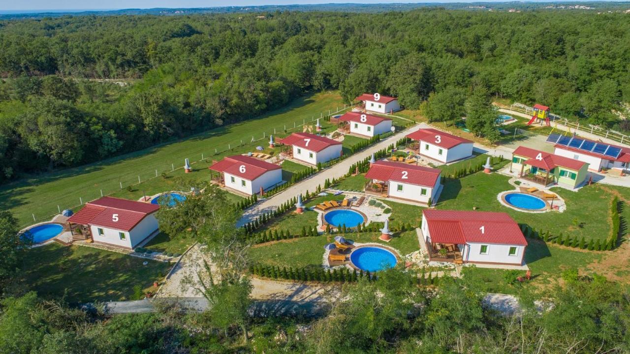 Holiday Park Village Jelovci Kringa ภายนอก รูปภาพ