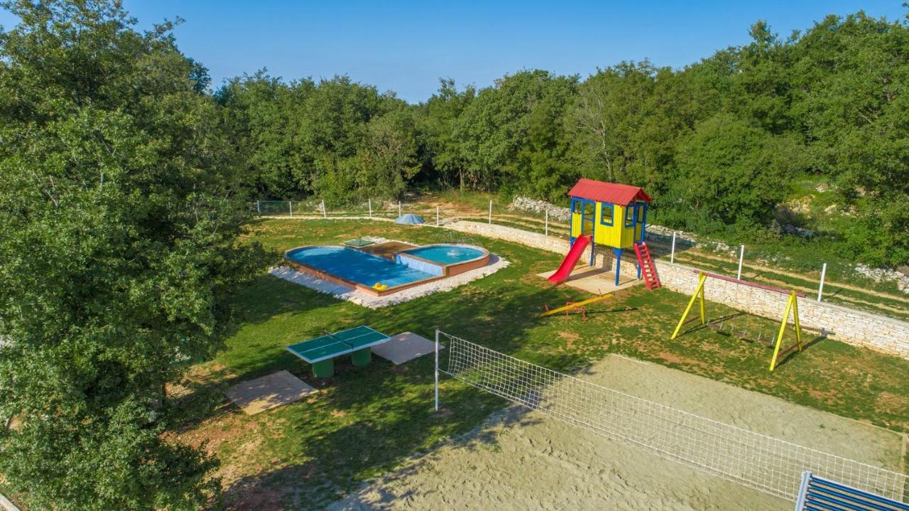 Holiday Park Village Jelovci Kringa ภายนอก รูปภาพ
