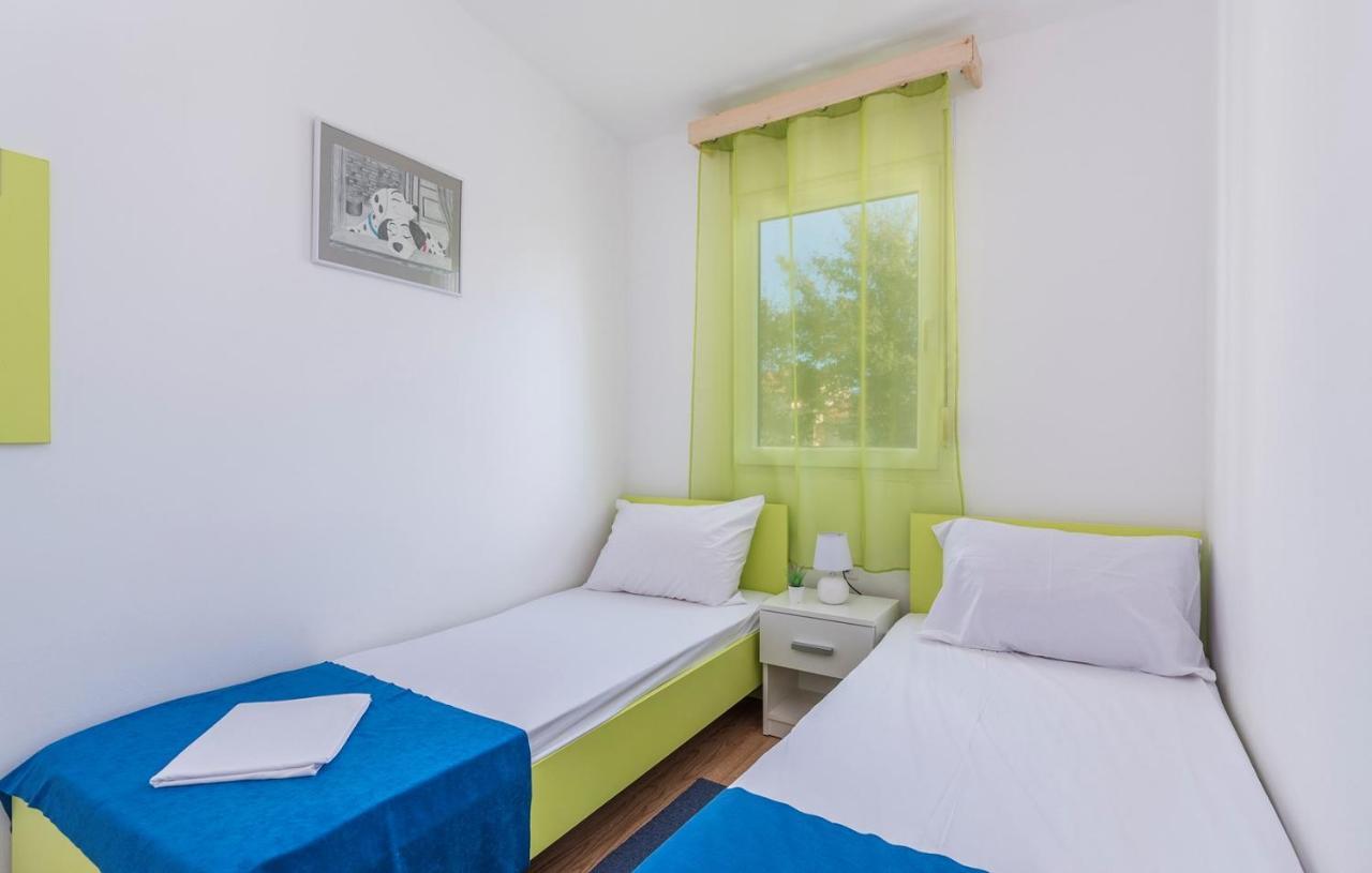 Holiday Park Village Jelovci Kringa ภายนอก รูปภาพ