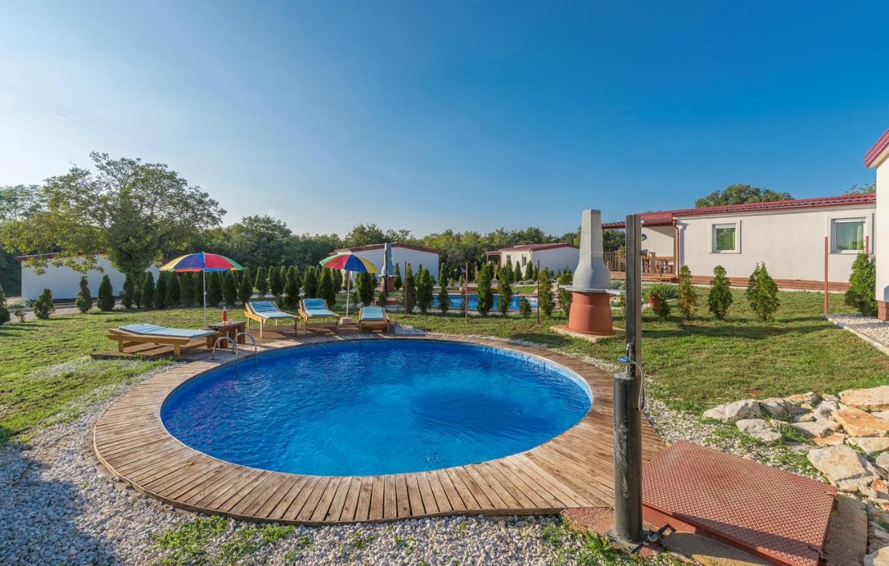 Holiday Park Village Jelovci Kringa ภายนอก รูปภาพ